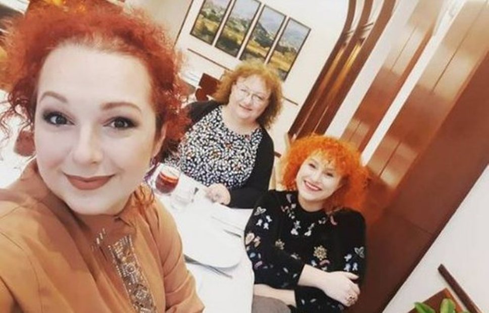 “Fluturoi sot në qiell drita e syve të mi”, aktorja shqiptare humb motrën e vogël