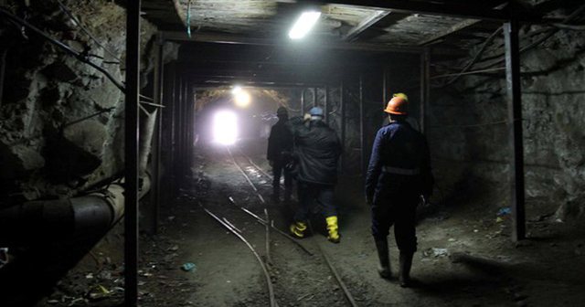 E zë poshtë masivi i gurëve, humb jetën minatori