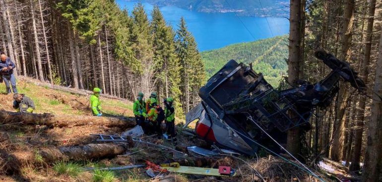 Shkëputet teleferiku në Itali, humbin jetën disa persona, plagosen rëndë dy fëmijë