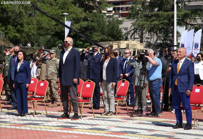 Dita e Hapur e Stërvitjes “Defender Europe 21”, VOA: Kim kërkoi që të ftoheshin Meta dhe Basha