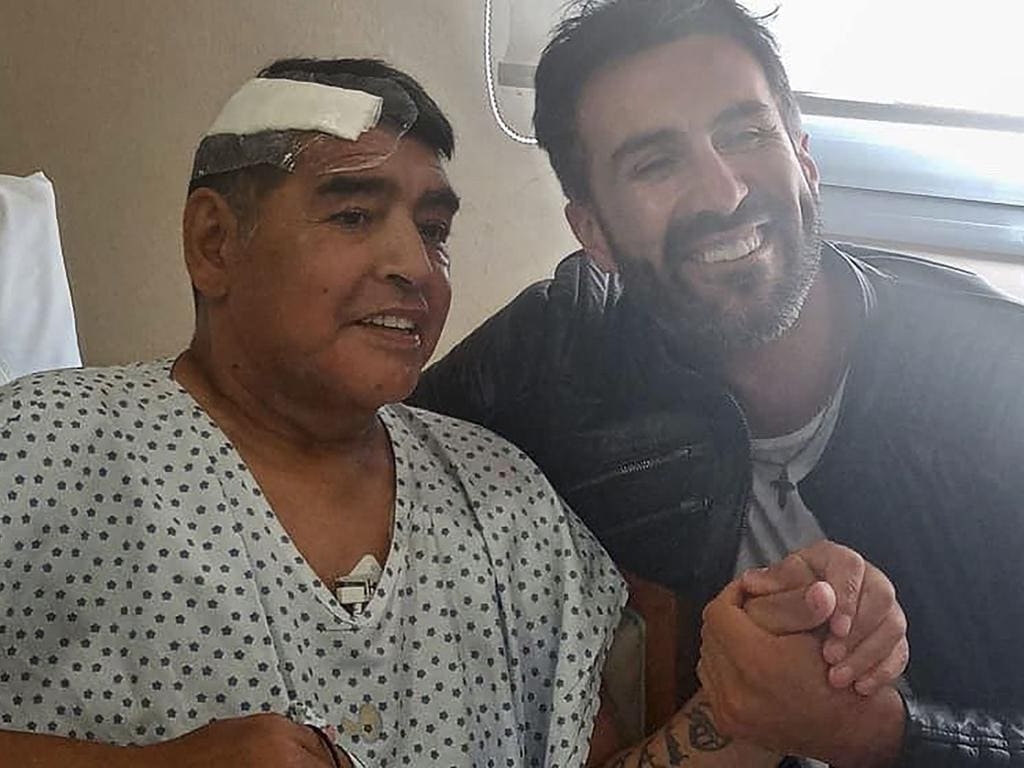 Del ekspertiza mjekësore, Maradona u la për 12 orë në mëshirë të fatit