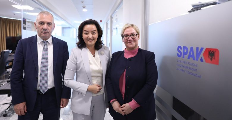 Takimi me drejtuesit e SPAK dhe BKH, reagon Yuri Kim: Askush mbi ligjin, koha e pandëshkueshmërisë po merr fund