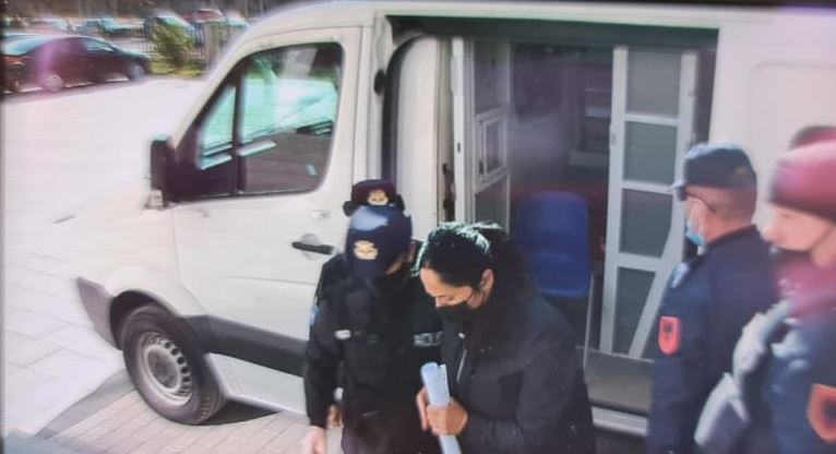 U shkarkua nga KLGJ, gjyqtarja Enkeleida Hoxha ankimon vendimin