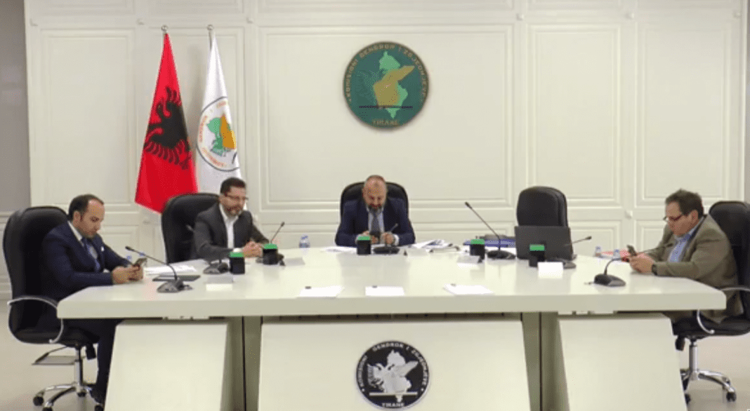 KAS rrëzon kërkesën e PD-së për marrjen e informacioneve shtesë, pranon atë të LSI-së