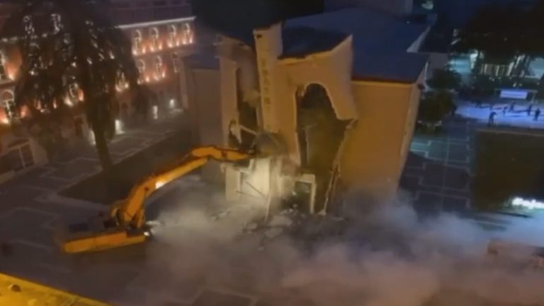 Prishja e Teatrit Kombëtar, Kushtetuesja cakton datën e seancës gjyqësore