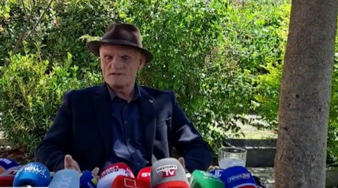 I biri u shpall në kërkim për vrasjen e Endri Mustafës, babai i Ibrahim Licit: Është skenar i përgatitur nga policia