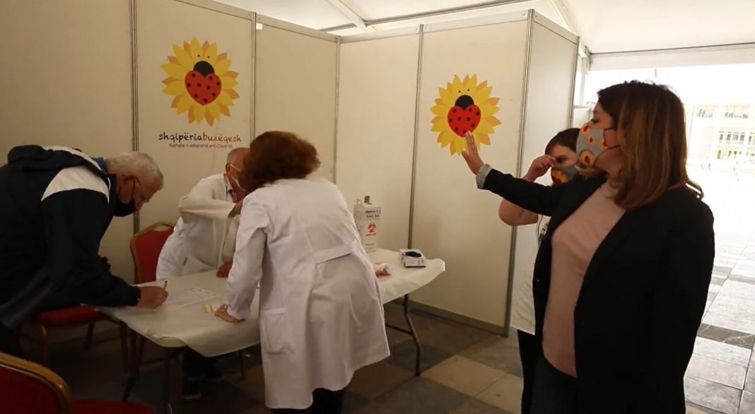 Manastirliu: Këtë javë mbërrijnë mbi 11 mijë vaksina Pfizer