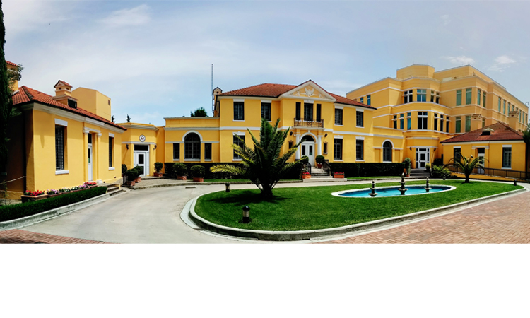 Ambasada e SHBA uron 28 hetuesit e rinj të BKH: Krenarë që i mbështesim!