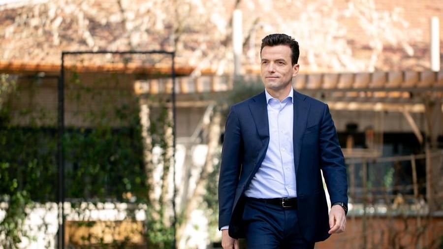 Gazetari habitet nga makina me të cilën lëviz Agron Shehaj: Nuk mbërriti as me Range Rover, as me Mercedes