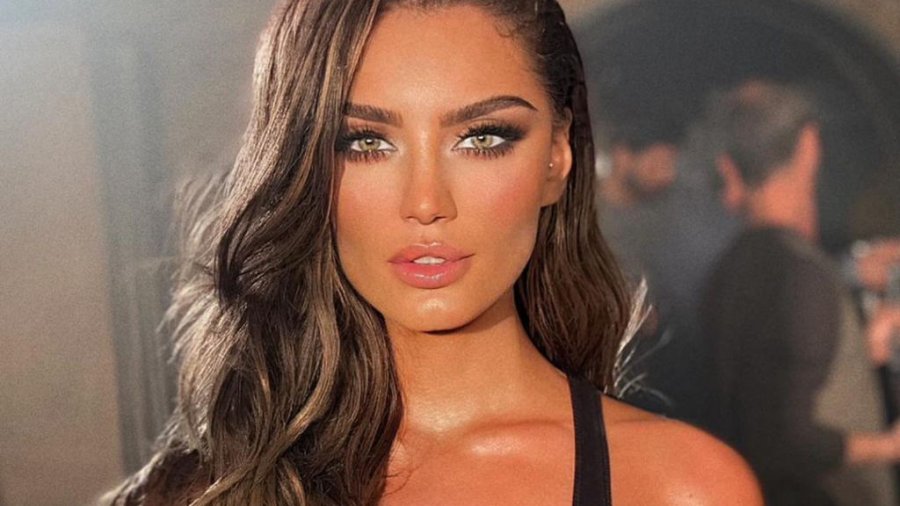 Genta Ismajli publikon foton me shoqërinë, por detaji në pamjen e saj merr gjithë vëmendjen e fansave