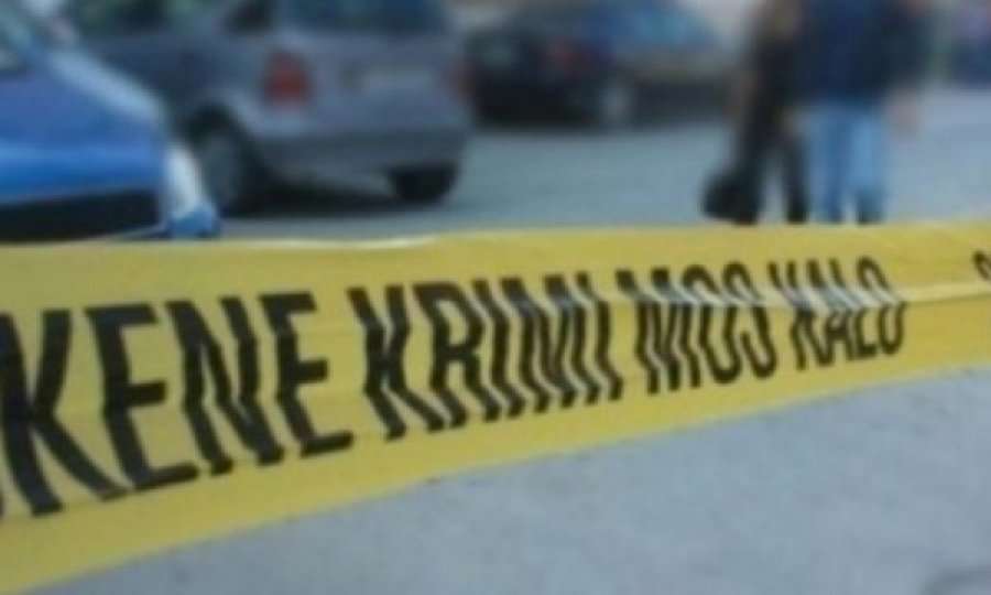 Dalin detaje për ish-policin që qëlloi me armë dhe tentoi t’i priste fytin gruas