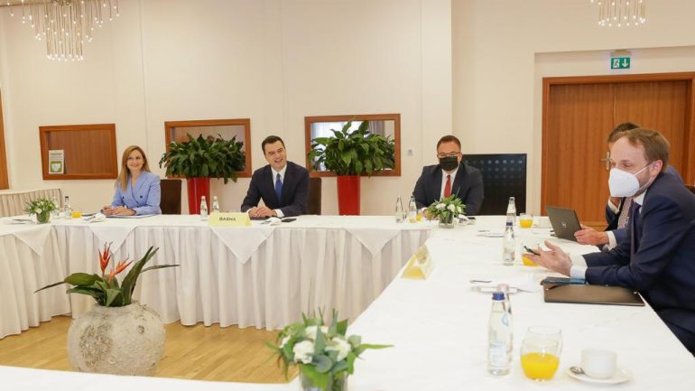 Basha takon ministrat e vendeve të BE: Integrimi, interesi më i madh