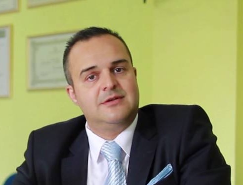 Kardiologu Edvin Prifti fiton të drejtën për të dhënë mësim në universitet