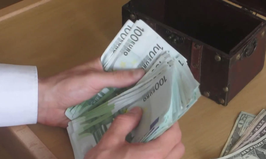 I morën qytetarit 5 000 euro përmes mashtrimit, policia arreston dy persona