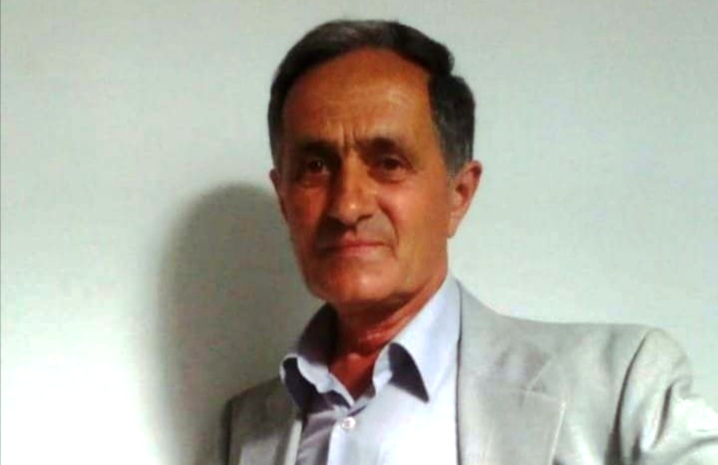 Grabitet në ashensor kambisti, u sulmua nga 2 meshkuj dhe 1 femër