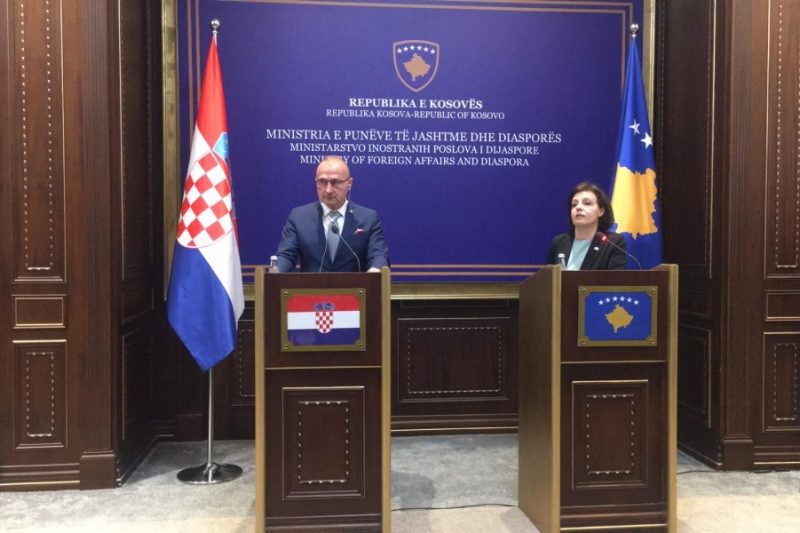 Kroacia i ofron Kosovës 10 mijë doza të vaksinave antiCovid