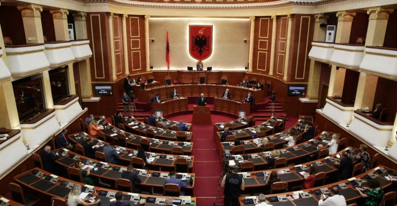 Me 97 vota pro ngrihet Komisioni Hetimor për shkarkimin e Presidentit Ilir Meta