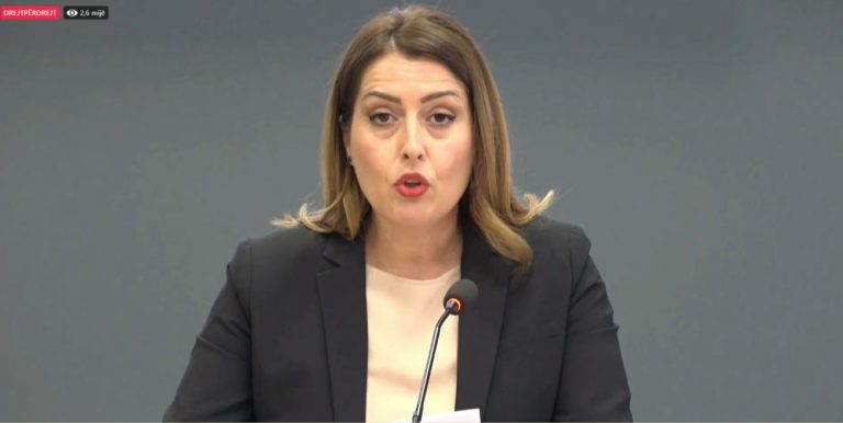 Komiteti i Ekspertëve: Lehtësohen masat me Greqinë dhe Maqedoninë, hapen universitetet