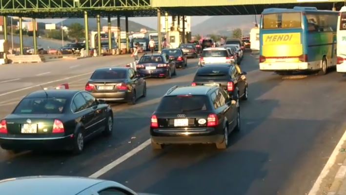 Moti i ngrohtë/ Mbi 30 mijë kosovarë vizituan këtë fundjavë Shqipërinë