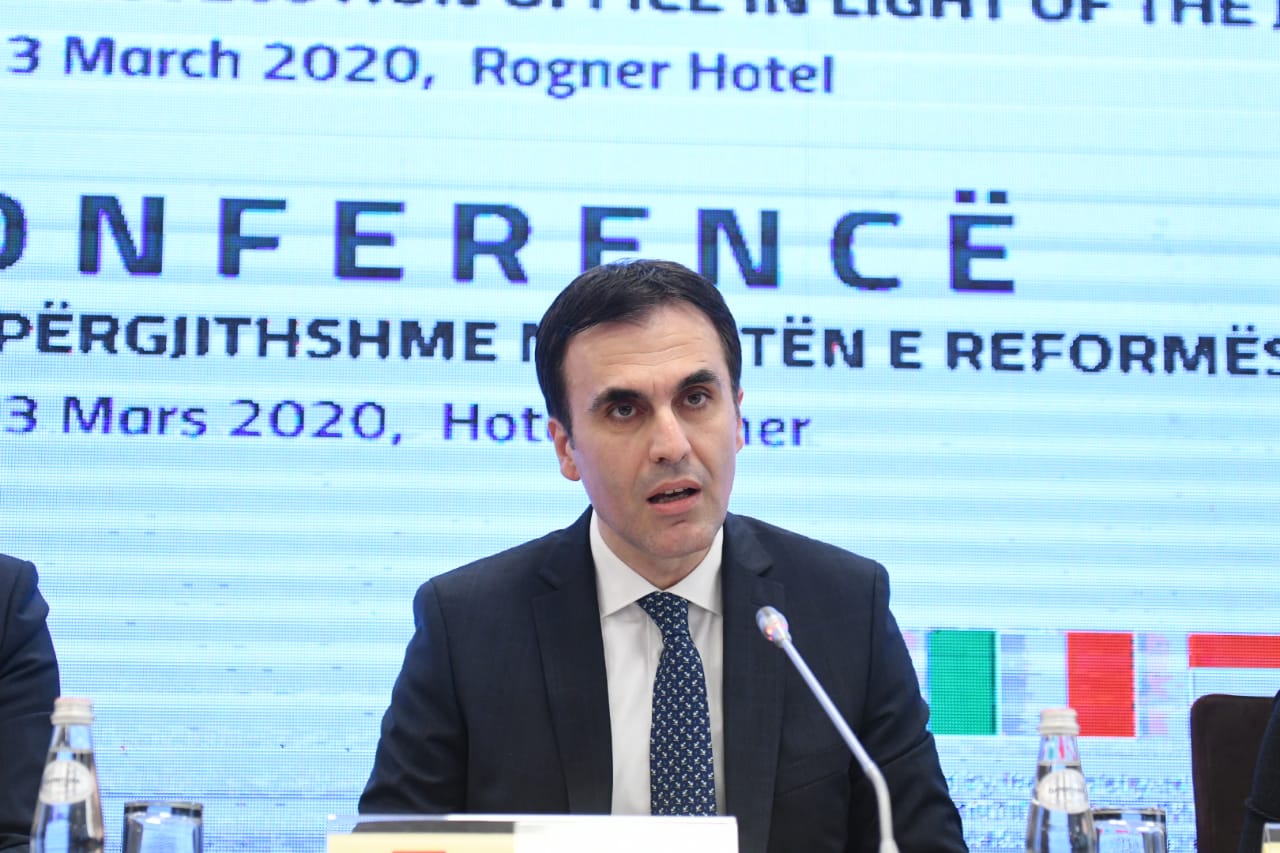 Kryeprokurori Çela: Drejtuesit e prokurorive që mbajnë dosjet në sirtar duhen ndëshkuar