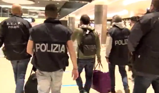 Ekstradohet në Itali bosi i “Ndragheta”-s, i konsideruar një nga më të rrezikshmit