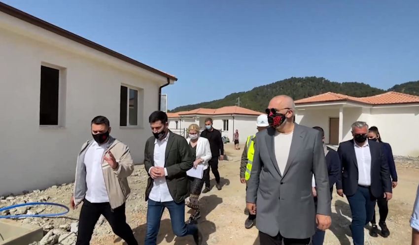 Kryeministri Rama ne lagjen e re në Vaqarr: Deri në fund të gushtit përfundojmë ndërtesat në këtë zonë