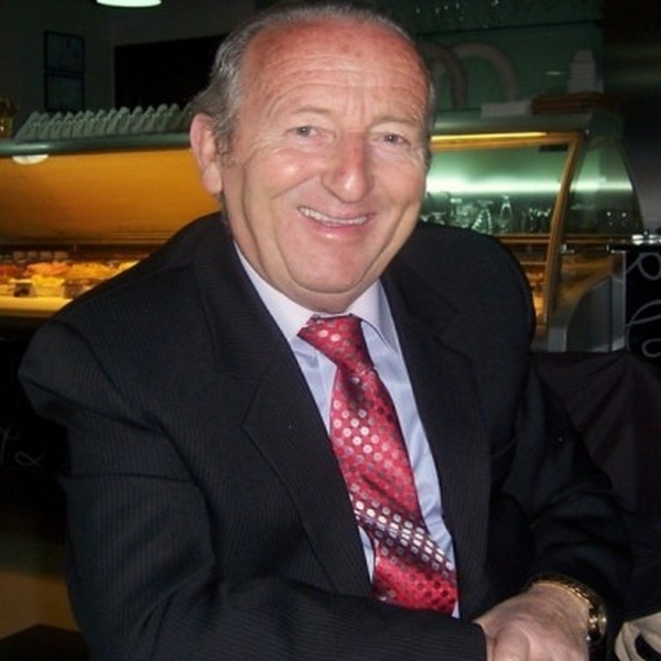 Luan Zhegu zbulon pse qëndronte pa lëvizur në skenë: Më thoshin që të kisha kujdes