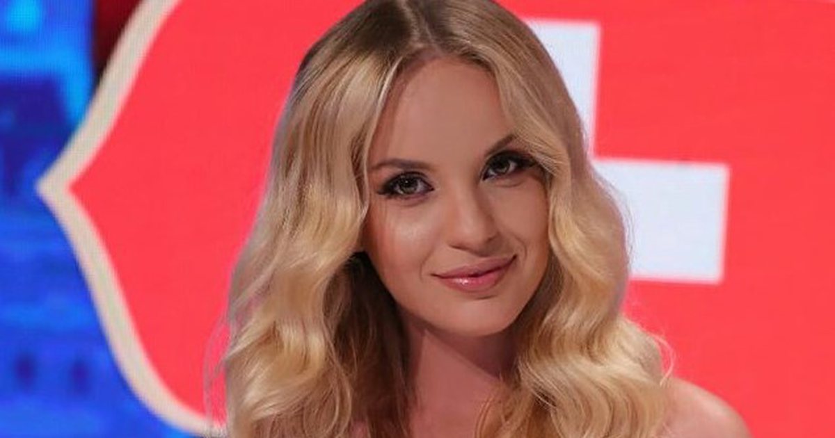 “Ende nuk i kam takuar prindërit”, moderatorja shqiptare shpërthen në lot