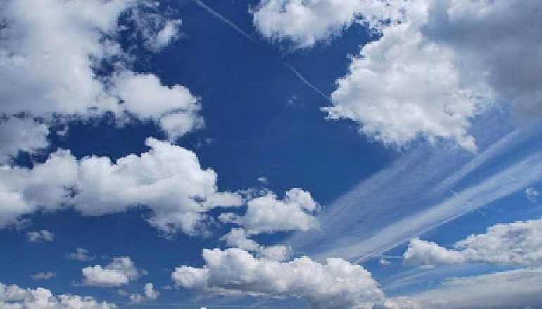 Temperaturat mbeten të larta, njihuni me parashikimin e motit për sot