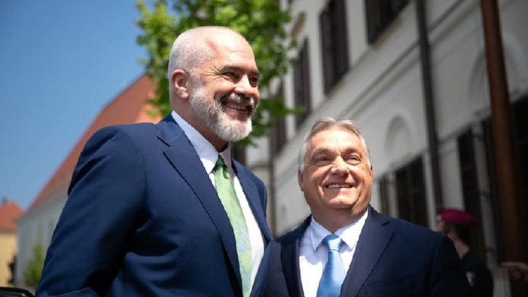 Shqipëria dhe Hungaria marrëveshje për njohjen e certifikatave të vanksinimit anti Covid