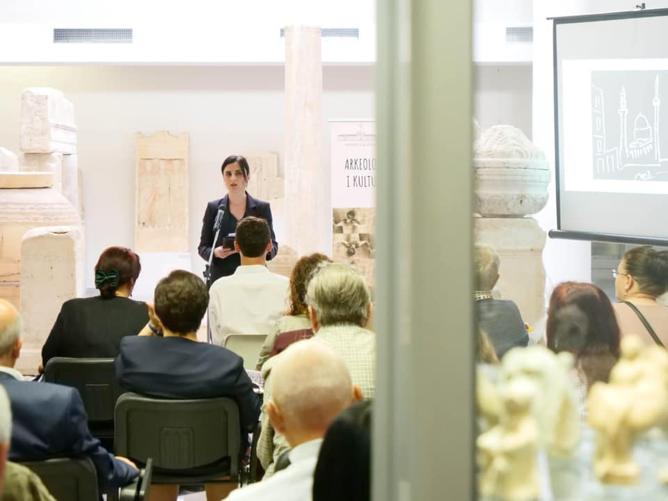 72-vjetori i lindjes së Moikom Zeqos, Sako: Me veprën e tij i shërbeu jo vetëm Durrësit, por gjithë kulturës kombëtare