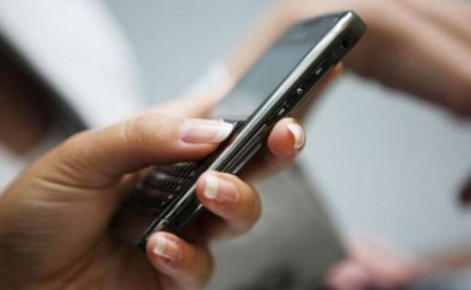 Krijonte lidhje me dijeninë e burrit, zhvaste të dashurit dhe i çonte në burg