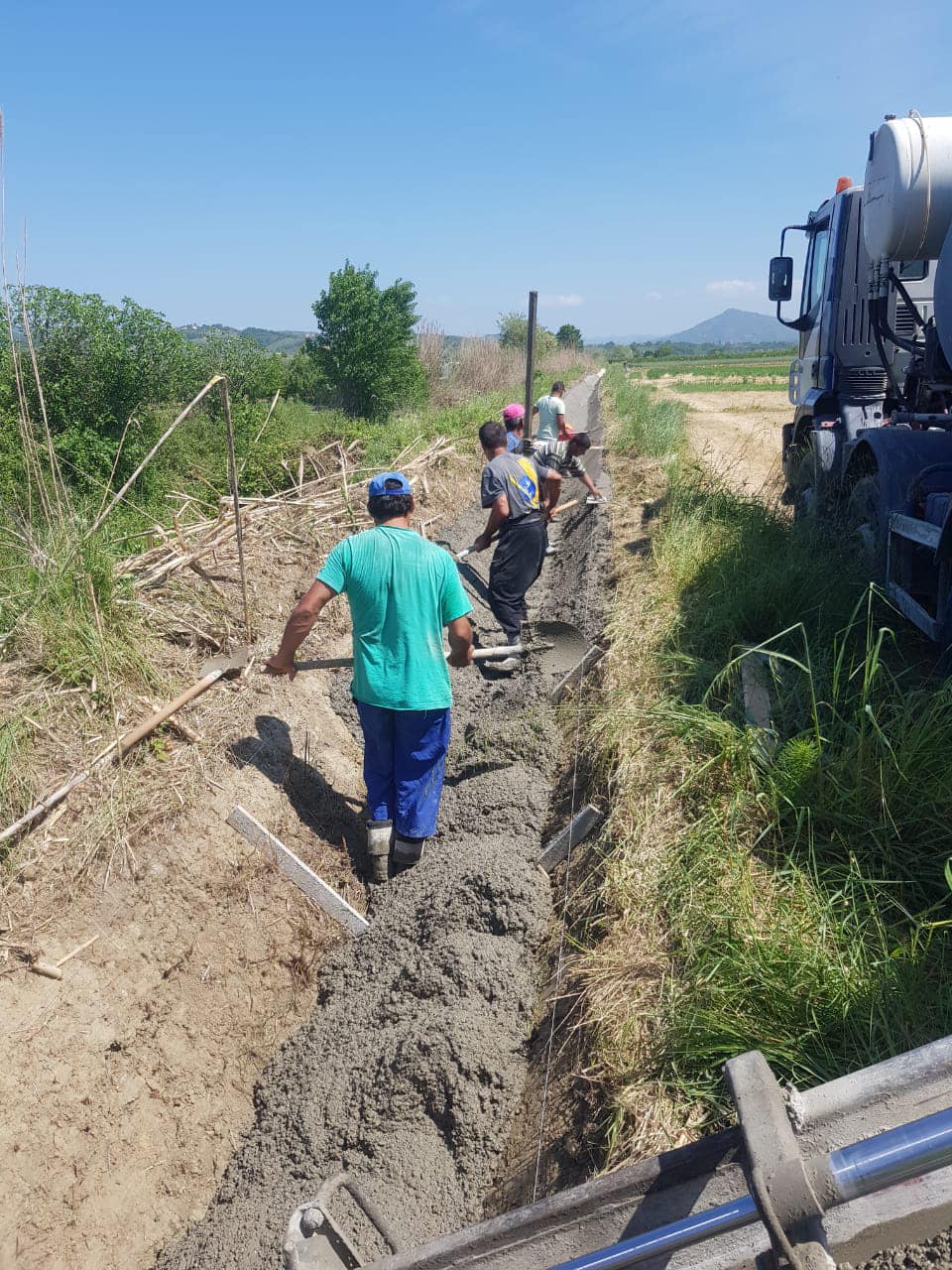 Përmbytjet nga shiu, bashkia e Shijakut nis sistemimin e argjinaturës së lumit Erzen (FOTO)