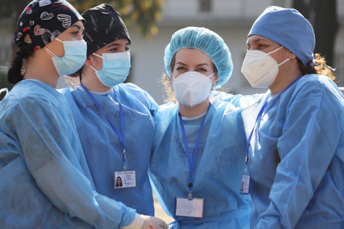 Manastirliu: Vetëm 3 pacientë të shtruar te Infektivi, të dhëna premtuese për një sezon turistik përtej pandemisë