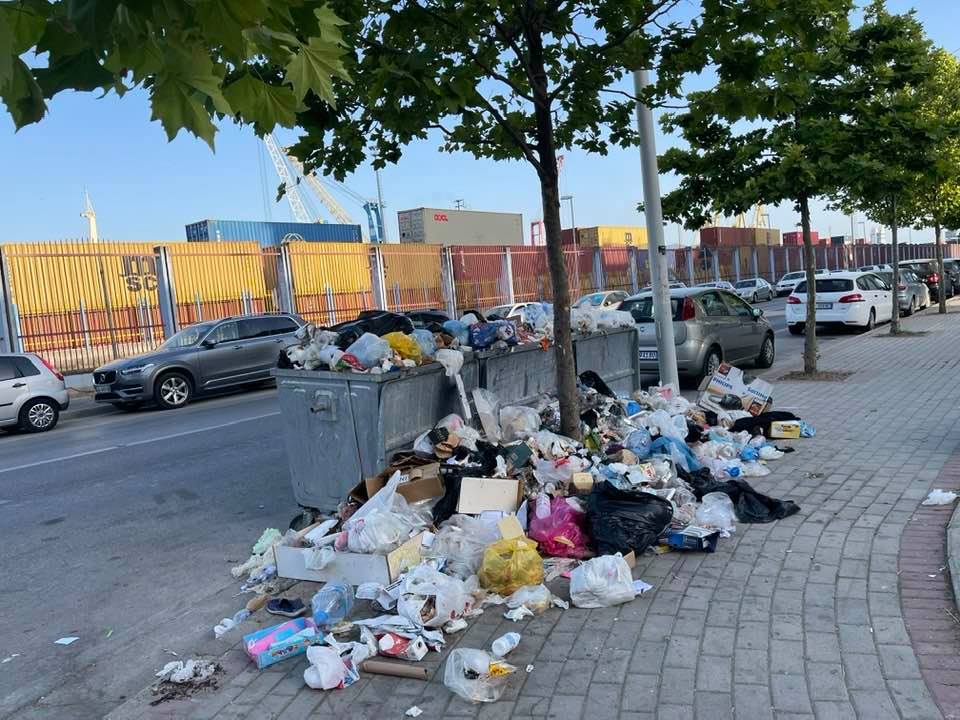 Plehrat kanë mbuluar qytetin, Fortuzi: Durrësi është në prag katastrofe pandemike