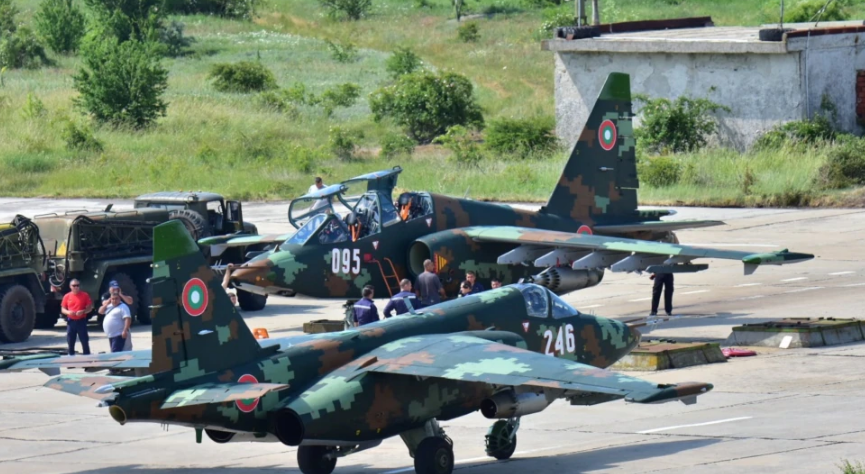 Zhduket një aeroplan ushtarak i Bullgarisë