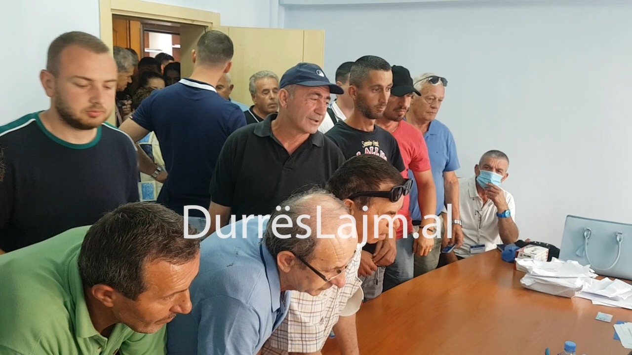 Zgjedhjet për kreun e Partisë Demokratike në degën e Durrësit (VIDEO)