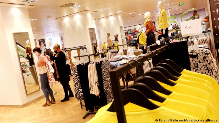 “Moda e shpejtë”: Pse kaq e dëmshme?