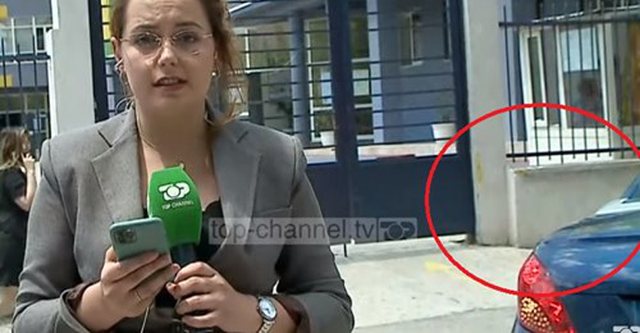 Gazetarja po raportonte Live, pa pikën e turpit shoferja i kërkon të parkojë makinën afër saj (Video)