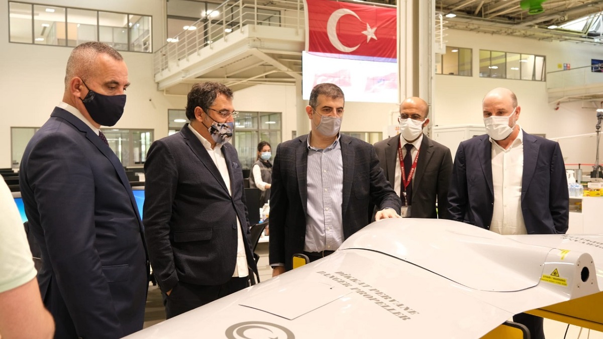 Çuçi në fabrikën e prodhimit të dronëve në Turqi: Rrisin efektivitetin e policisë