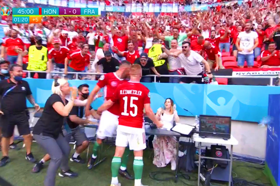 Lojtari i Hungarisë “trondit” gazetaren pas golit (VIDEO)