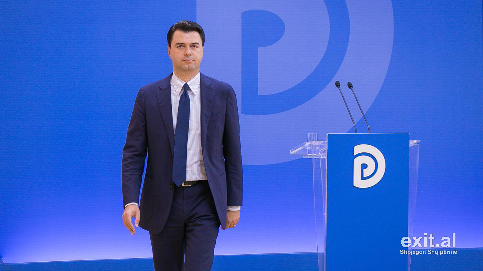 Kryedemokrati Basha feston ditëlindjen në një ditë me Partinë Socialiste