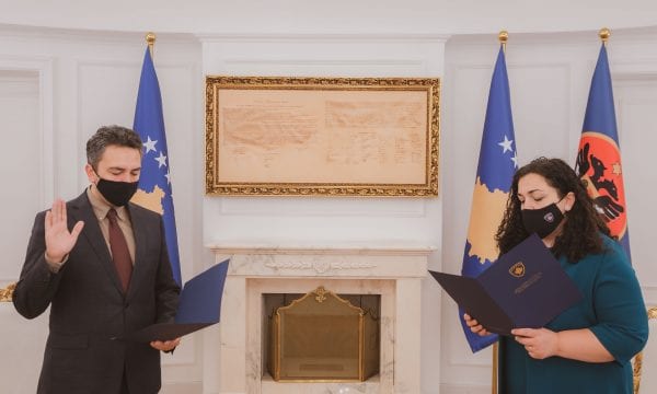 Pas shkarkimit të Valdete Dakës, Vjosa Osmani dekreton kryetarin e ri të KQZ-së