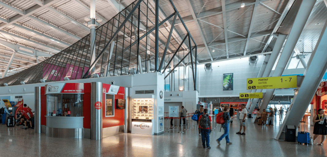 Një tjetër shtet evropian heq kufizimet me Shqipërinë, ja kriteri për udhëtarët