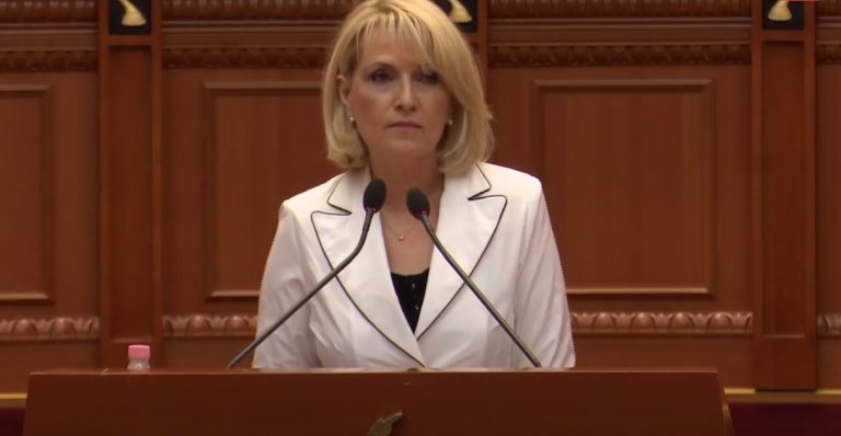 Mimi Kodheli fjalim lamtumire në Kuvend: Shpresoj të shihemi së shpejti