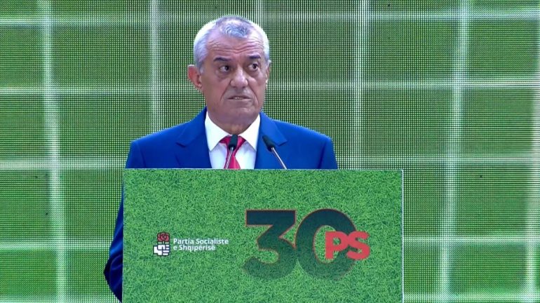 Gramoz Ruçi i jep fund karrierës politike, njofton dorëheqjen “live” në Kongresin e Partisë Socialiste