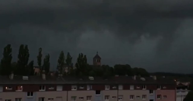 Dita bëhet natë, ja pse ndodhi fenomeni i çuditshëm (VIDEO)