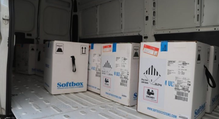 Kosovë, mbërrin kontigjenti i parë i vaksinave Pfizer kundër COVID-19