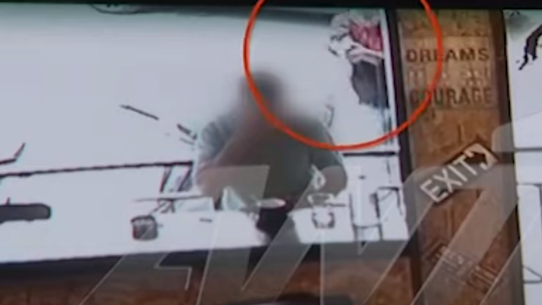 Pamje të rënda, momenti kur ekzekutohet shqiptari në lokal (VIDEO)