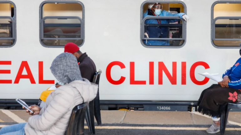 Afrika e Jugut drejt një vale të re më të ashpër të COVID-it